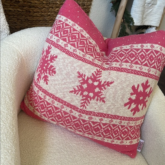 NWT pink snowflake pillow - Picture 8 of 8